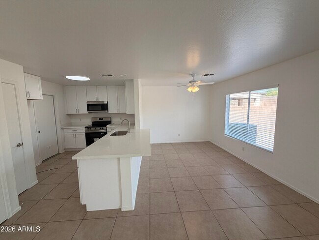12930 W Paradise Dr photo 4