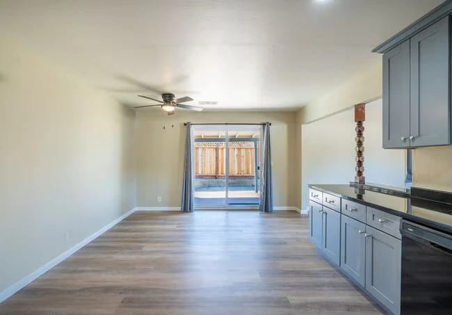 1525 Jasmine Way Morgan Hill, CA 95037 photo 4