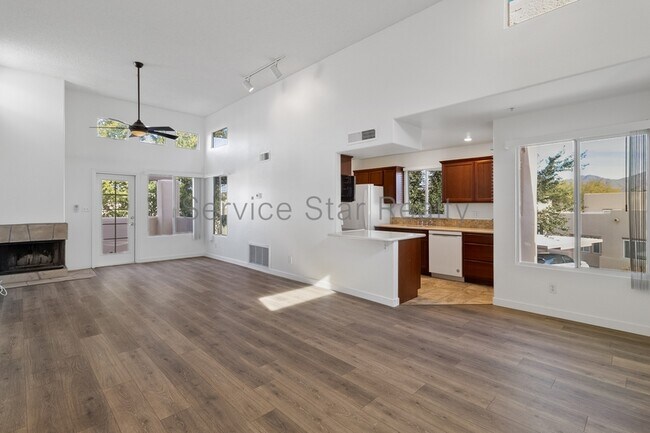 11333 N 92nd St Scottsdale, AZ 85260 photo 5