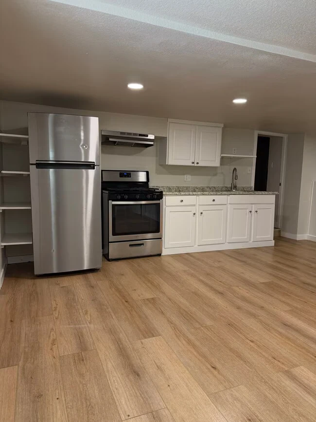472 Arleta Ave San Jose, CA 95128 photo 2