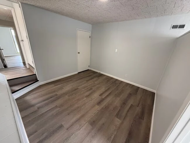 68 Woodland Ave Daly City, CA 94015 photo 2