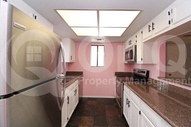 850 S River Dr, Unit Room 2 Rental photo 4