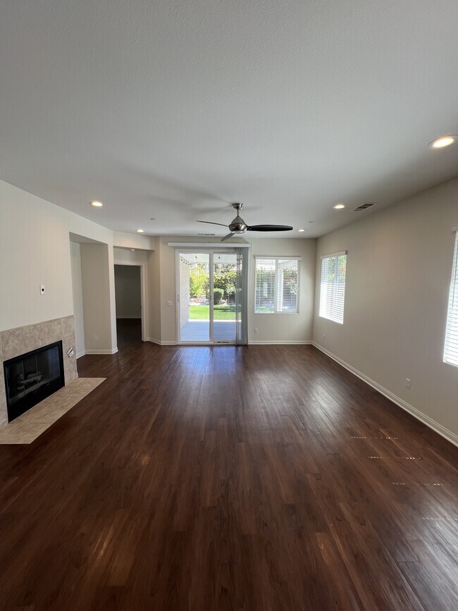 42912 Beamer Ct Temecula, CA 92592 photo 4