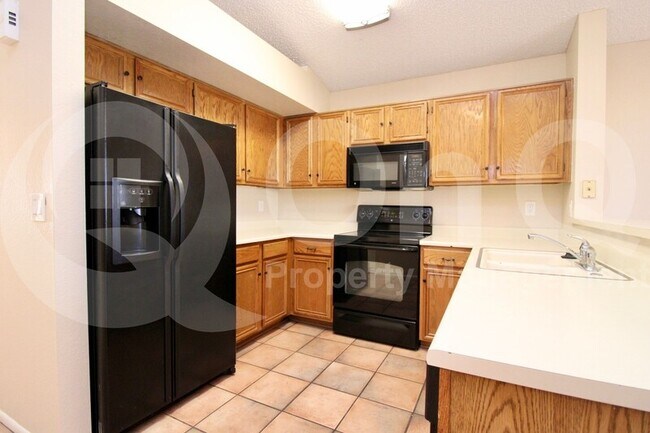 7040 W Olive Ave Peoria, AZ 85345 photo 3