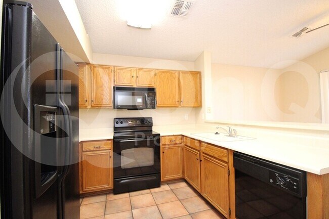 7040 W Olive Ave Peoria, AZ 85345 photo 4