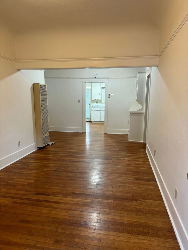 2446 India St San Diego, CA 92101 photo 3
