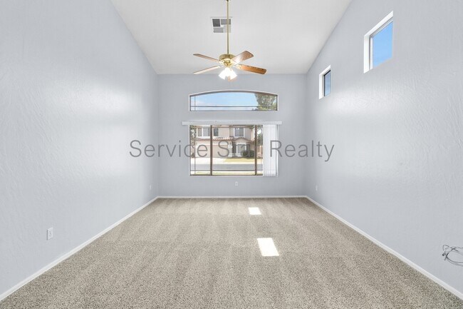 2111 E Appaloosa Rd Gilbert, AZ 85296 photo 2