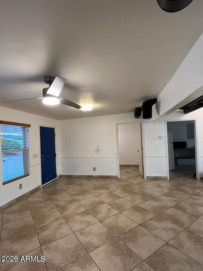 1613 W Mountain View Rd Phoenix, AZ 85021 photo 4