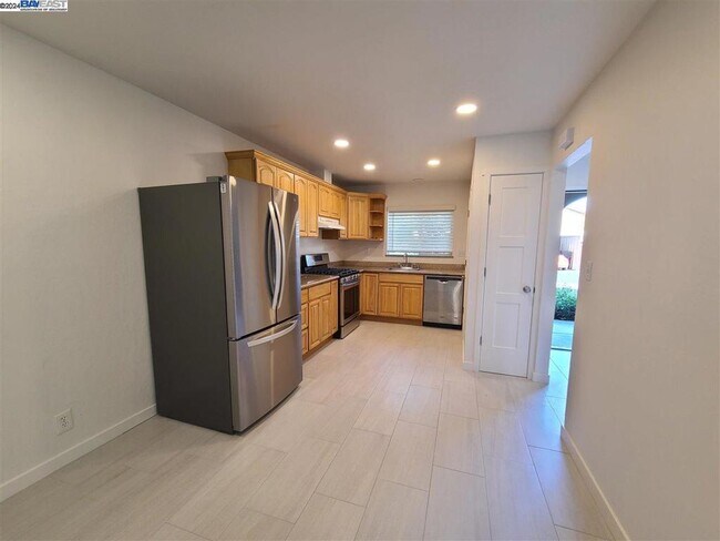 749 Palomino Dr Pleasanton, CA 94566 photo 5