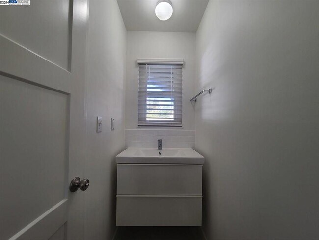 749 Palomino Dr Pleasanton, CA 94566 photo 4