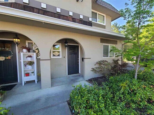 749 Palomino Dr Pleasanton, CA 94566 photo 2