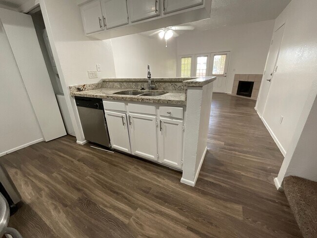 Downtown Mesa Apartment! photo 5