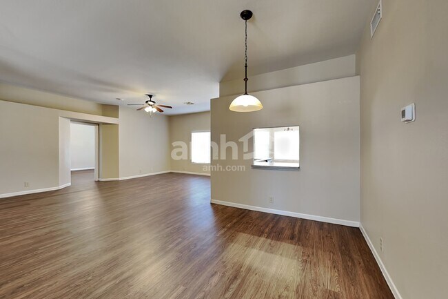 10235 W Missouri Ave Glendale, AZ 85307 photo 4