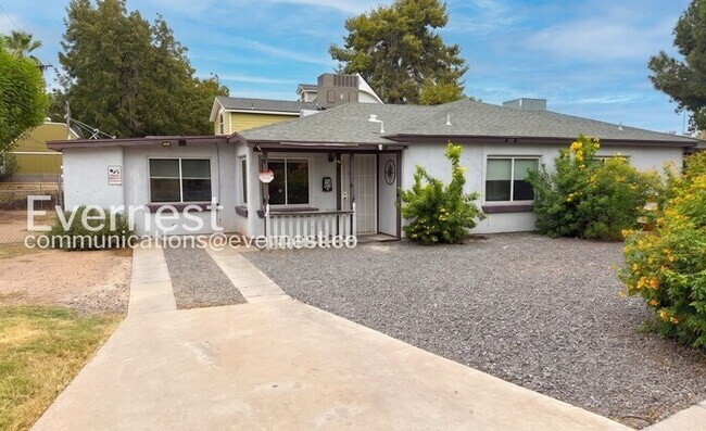 61 N Hobson photo 2