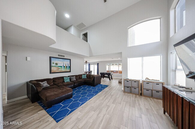 3902 E Rosemonte Dr Phoenix, AZ 85050 photo 5