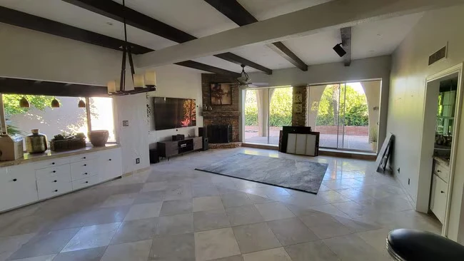 1542 E Solano Dr Phoenix, AZ 85014 photo 4