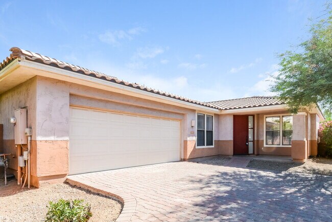 13673 W Cypress St photo 2