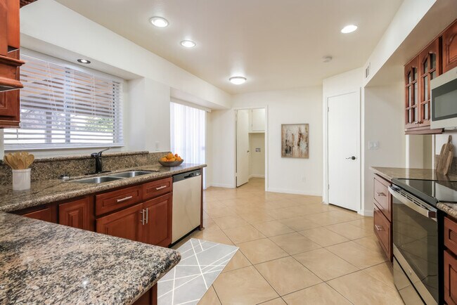 5946 E Fairfield St Mesa, AZ 85205 photo 5