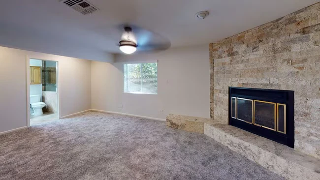 1206 E Redfield Rd Tempe, AZ 85283 photo 3