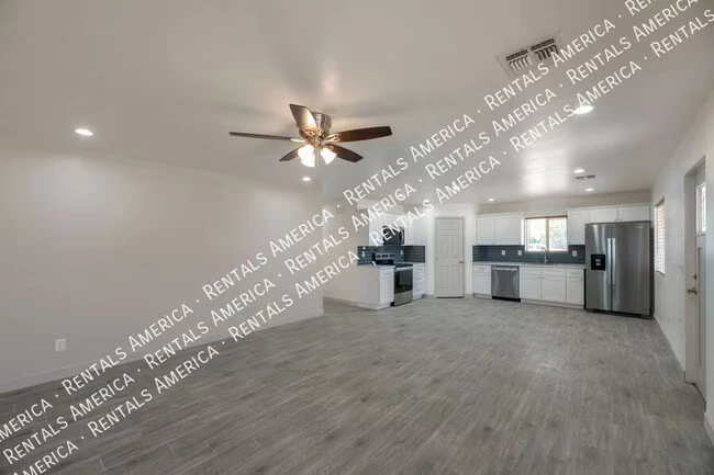 801 E 2nd St Casa Grande, AZ 85193 photo 2