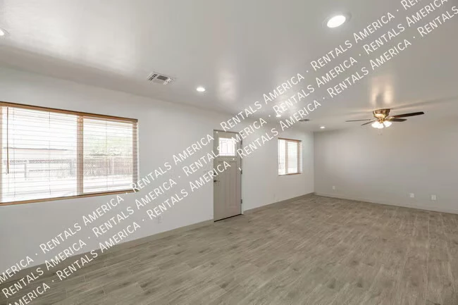 801 E 2nd St Casa Grande, AZ 85193 photo 5