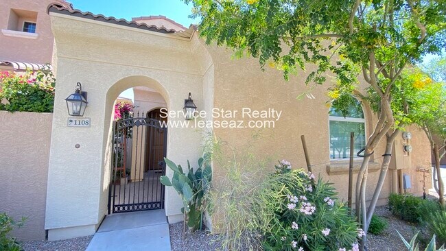 1367 S Country Club Dr Mesa, AZ 85210 photo 3