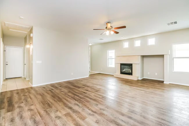 29154 N Gedona Cir San Tan Valley, AZ 85143 photo 3