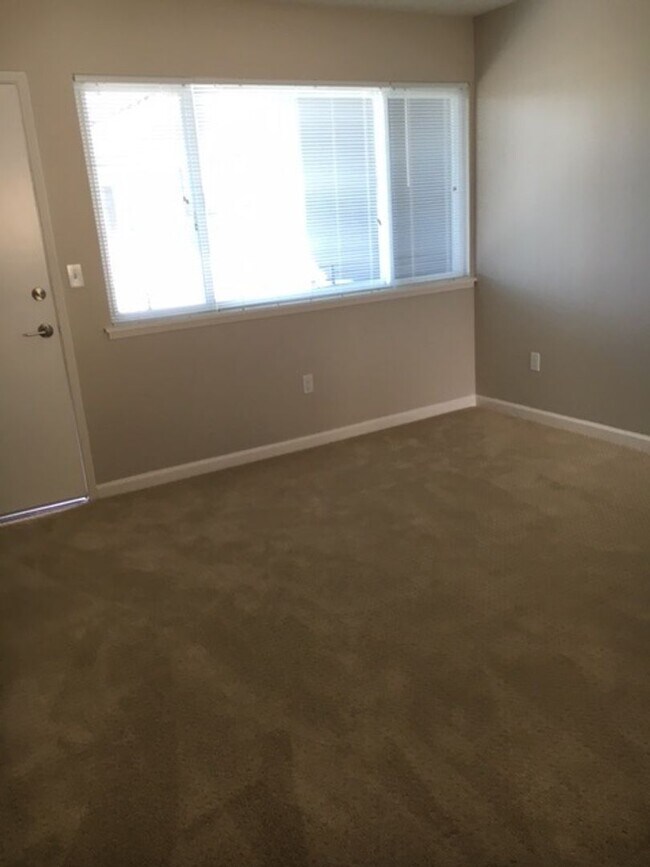 1216 Liberty St El Cerrito, CA 94530 photo 3