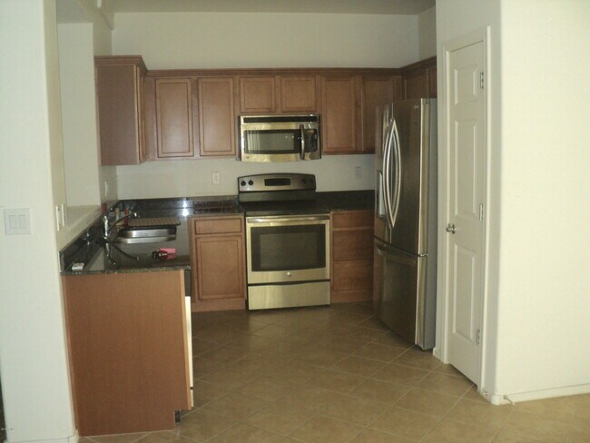 2680 N 73rd Glen Phoenix, AZ 85035 photo 2