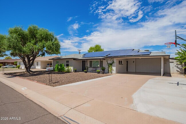 2136 W Village Dr Phoenix, AZ 85023 photo 5