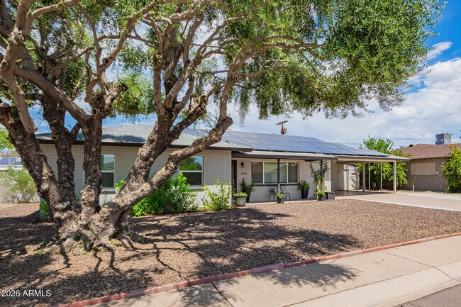 2136 W Village Dr Phoenix, AZ 85023 photo 4