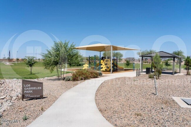 35916 W Catalonia Dr Maricopa, AZ 85138 photo 4