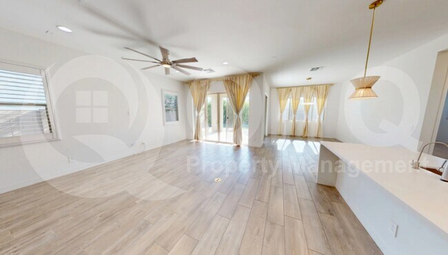 4280 S Amethyst Dr Chandler, AZ 85249 photo 2