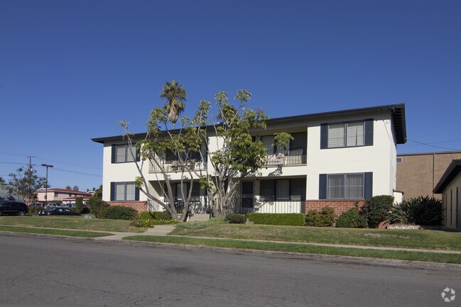 4429-4435 Everts St San Diego, CA 92109 photo 4