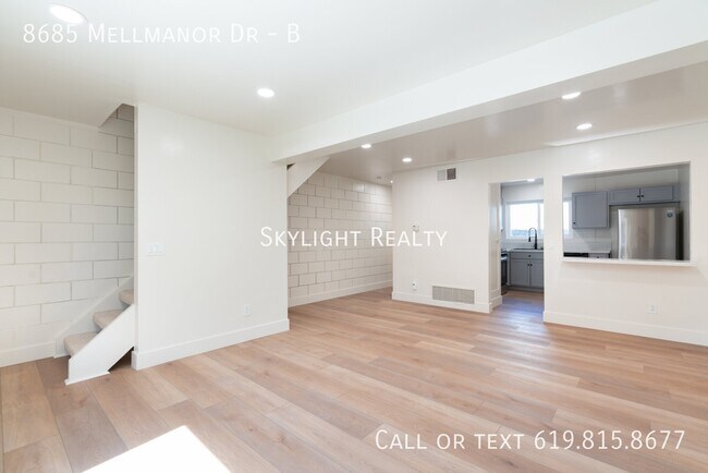 8685 Mellmanor Dr photo 2