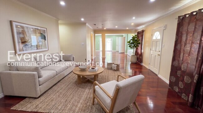999 Loma Verde Ave Palo Alto, CA 94303 photo 5