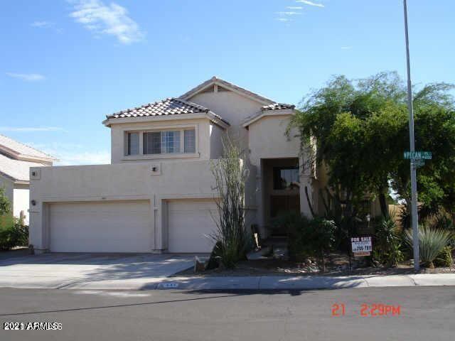 445 W Pecan Pl