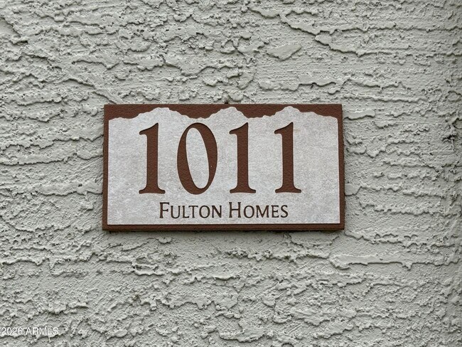 1011 E Redwood Dr photo 3