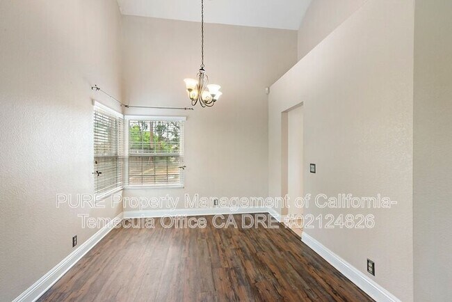 24556 Leafwood Dr Murrieta, CA 92562 photo 5