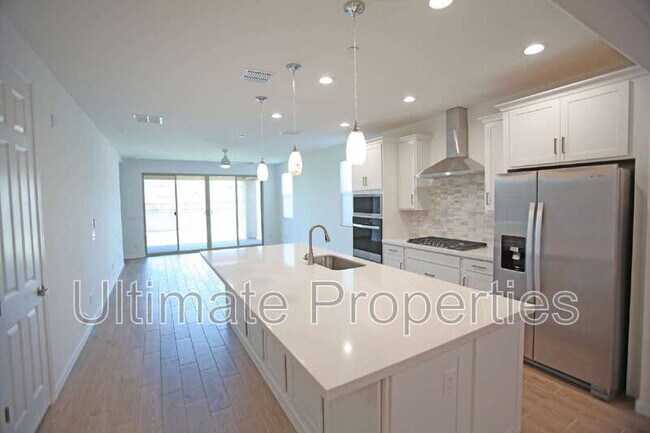 13589 W Shifting Sands Dr photo 2