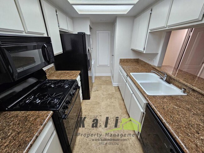 755 Brookstone Rd Chula Vista, CA 91913 photo 4