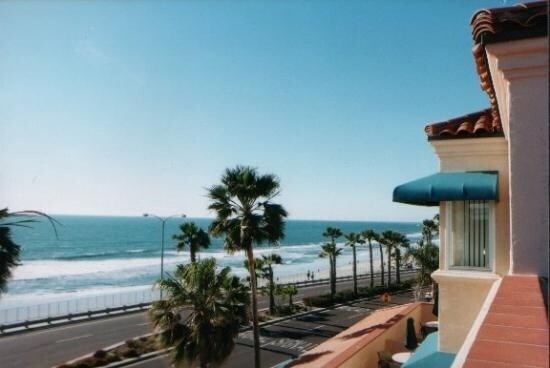 3200 Carlsbad Blvd Carlsbad, CA 92008 photo 2