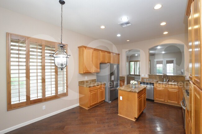 6838 S Pinehurst Dr Gilbert, AZ 85298 photo 4