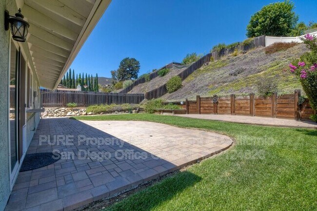 11310 Capilla Rd San Diego, CA 92127 photo 5