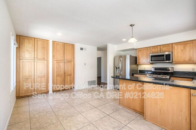 11310 Capilla Rd San Diego, CA 92127 photo 2
