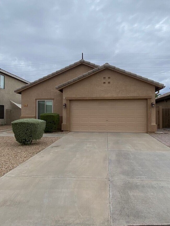 8862 W Shaw Butte Dr photo 5