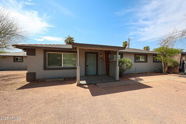 2919 E Oak St Phoenix, AZ 85008 photo 2
