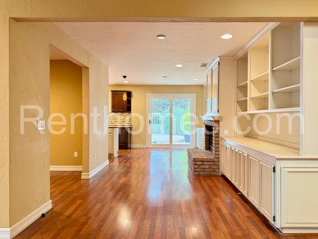 11339 Red Cedar Ln San Diego, CA 92131 photo 5