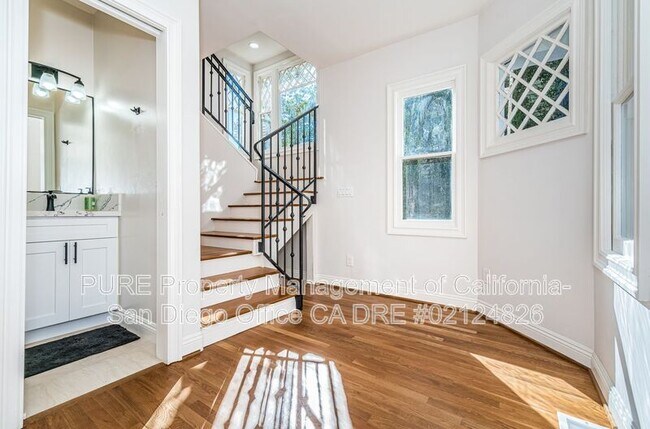 2477 A St San Diego, CA 92102 photo 4