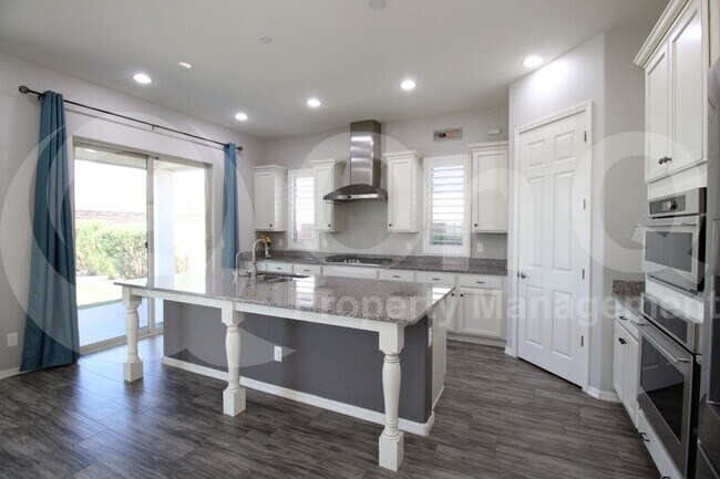 22510 N 102nd Ave Peoria, AZ 85383 photo 5